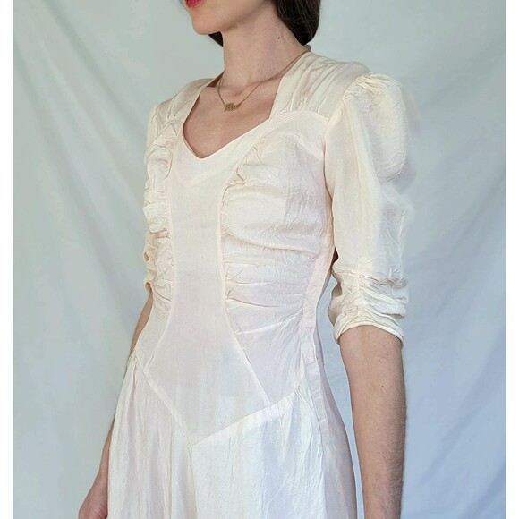 1930s Vintage Bias Cut Art Deco Floor Length Gown: Ruched Pink Taffeta Dress - Picture 5 of 14